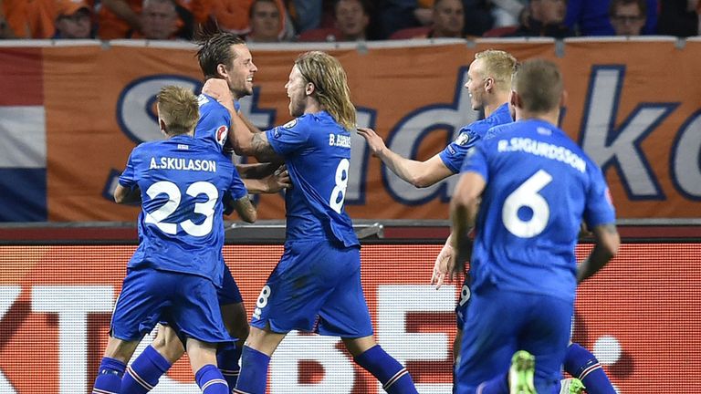 Video: Hà Lan vs Iceland Video: Hà Lan vs Iceland