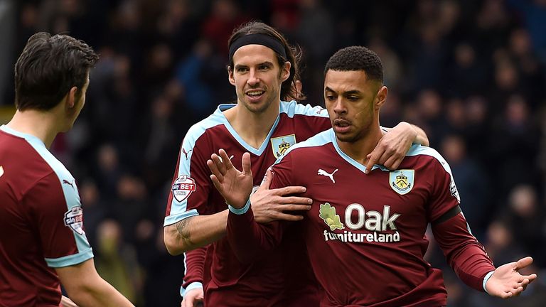 burnley-brighton-andre-gray_3380108.jpg