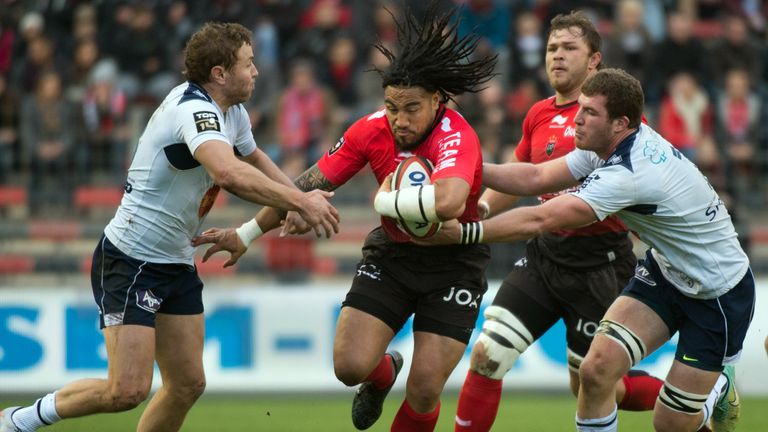 Ma'a Nonu takes on Agen duo Johann Sadie and Julien Heriteau