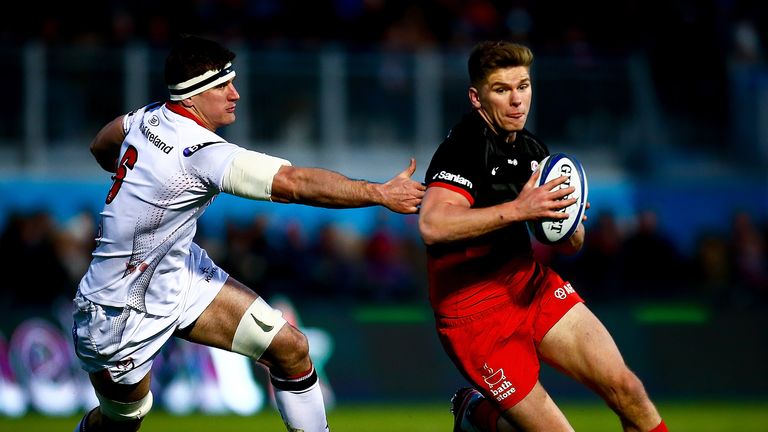 Owen Farrell avoids Robbie Diack to set up Saracens' second try against Ulster