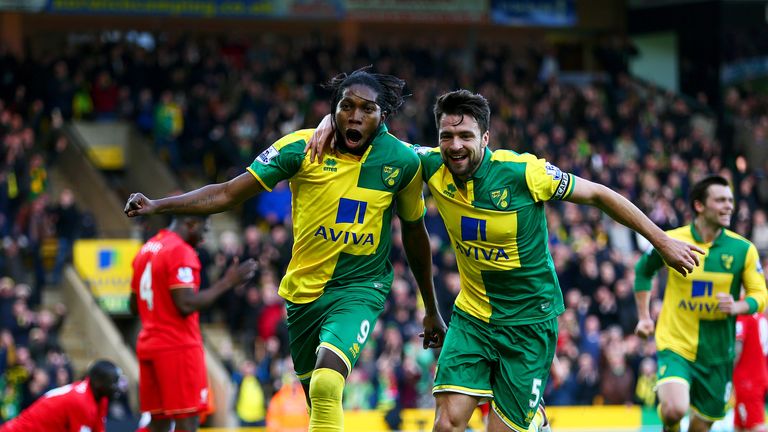 Dieumerci Mbokani celebrates after scoring from a corner