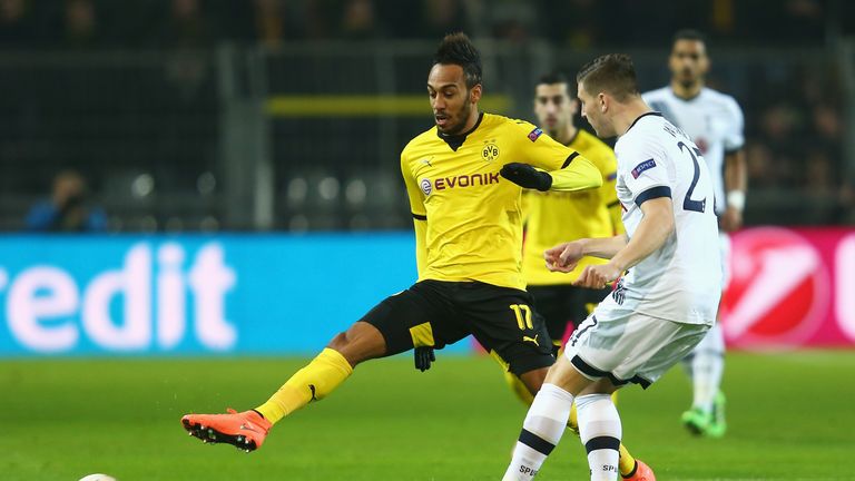 Aubameyang and Kevin Wimmer do battle