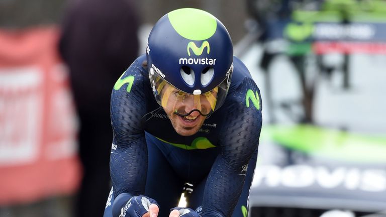Ion Izagirre won the prologue