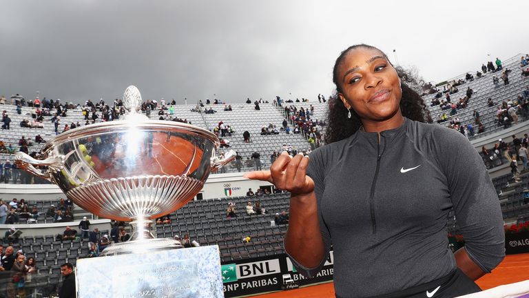 Qui est la meilleure joueuse de la saison sur ocre ? Serena-williams-trophy-italian-open_3467184