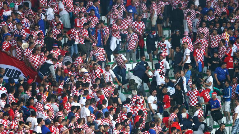 http://hrvatskifokus-2021.ga/wp-content/uploads/2016/06/croatia-fans-euro-2016_3485981.jpg