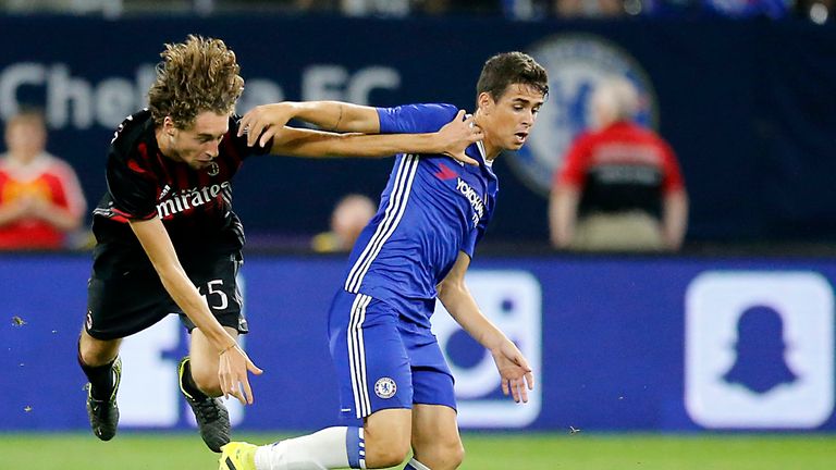 Allowed to get further forward, Chelsea's Oscar benefited from Kante's defensive work