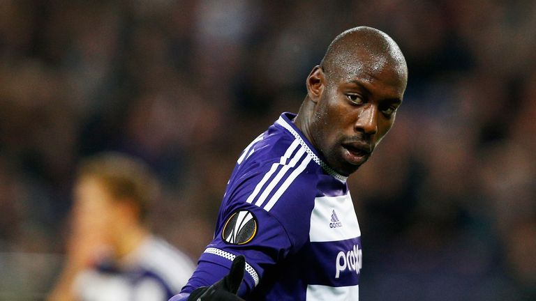 Stefano Okaka has agreed a deal to join Watford