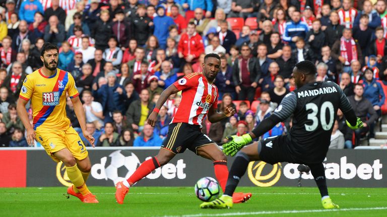 Sunderland may be struggling, but only four players have scored more league goals than Jermain Defoe in 2016/17