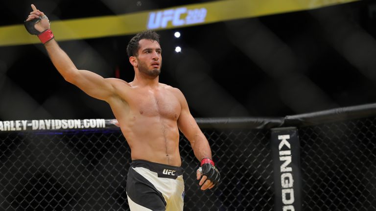 Mousasi thinks Conor McGregor should stop acting like a 'cry baby'