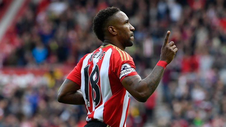 Jermain Defoe wants to eclipse Robbie Fowler's goalscoring record, and could help his cause against Liverpool on Saturday
