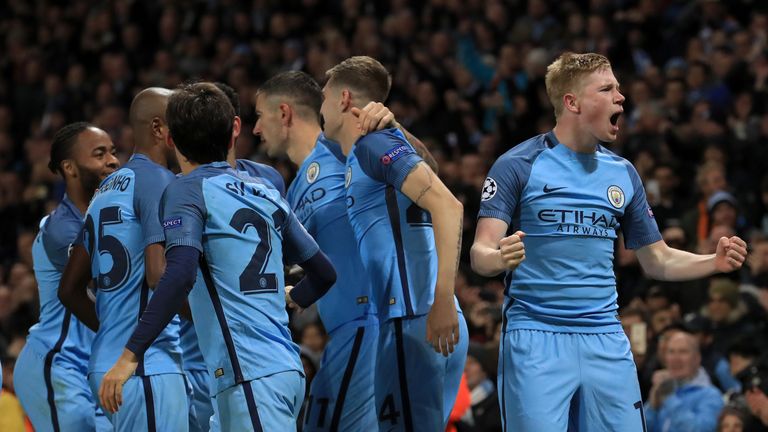 City's Kevin De Bruyne (right) celebrates with his team-mates