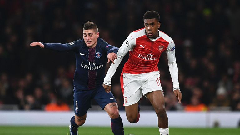 Alex Iwobi breaks past Marco Verratti in the first half