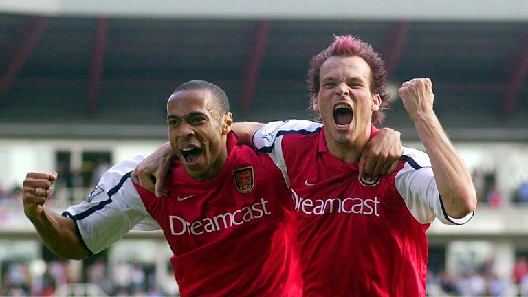 Arsenal's 2001/02 stars Thierry Henry and Freddie Ljungberg celebrate