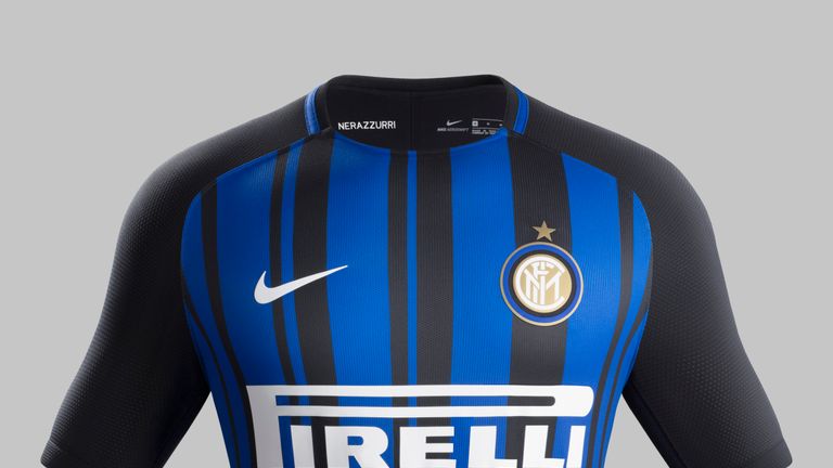 Nouveau maillot domicile noir et bleu de l'Inter Milan pour 2017/18 par Nike
