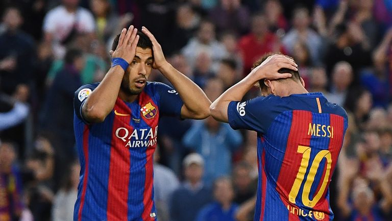 Luis Suarez and Messi show their frustration