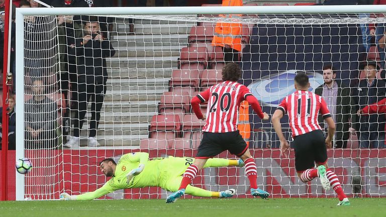 Sergio Romero impressed against Southampton in midweek and is set to start for Utd in the Europa League final