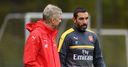 skysports arsene wenger robert pires arsenal training 3969432