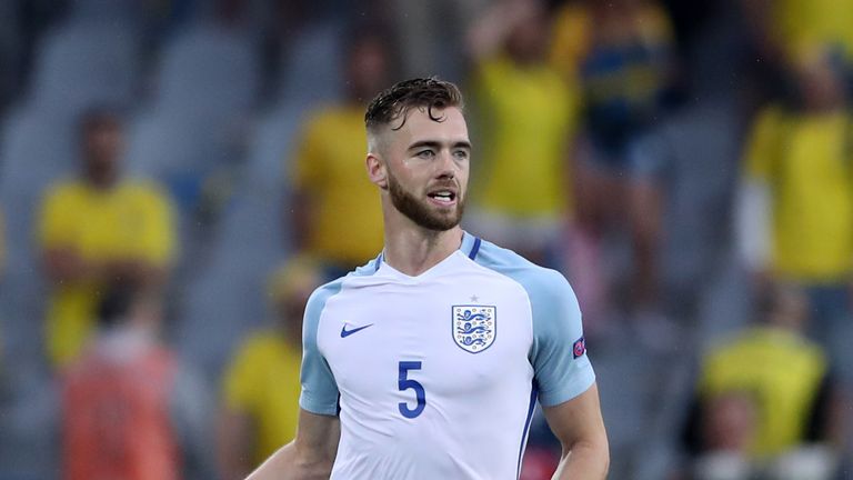 skysports-calum-chambers-england-u21_398