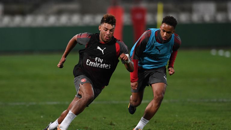 Alex Oxlade Chamberlain is increasingly likely to leave Arsenal according to Sky sources