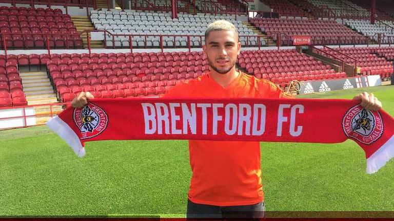 Neal Maupay has joined Brentford in a £1.6m deal (Pic c/o: @BrentfordFC)