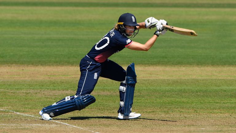 Sarah Taylor will boost Lancashire Thunder in 2017