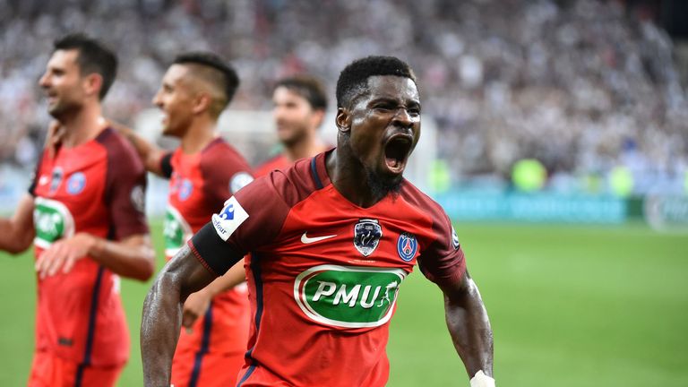 Serge Aurier will not be heading to Old Trafford