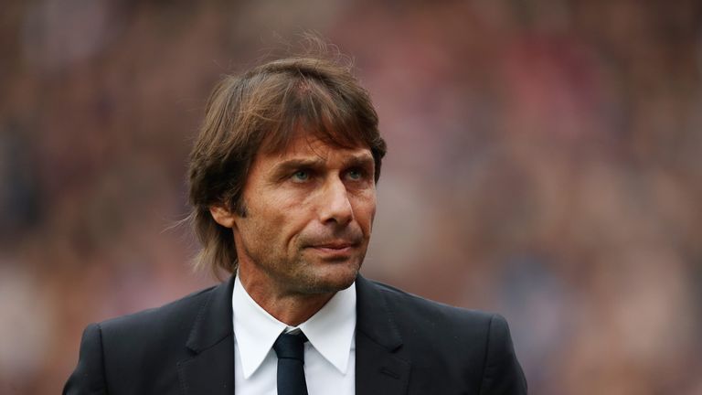 Chelsea head coach Antonio Conte has seen his side struggle in recent weeks