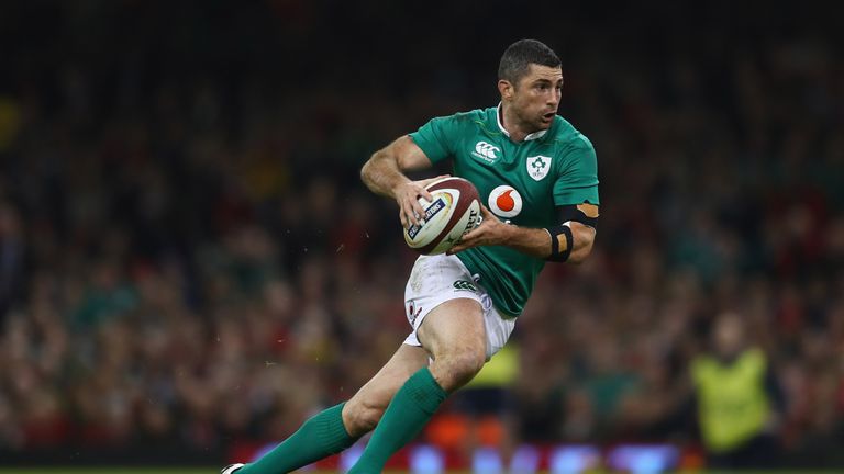 Rob Kearney is easing back into training after a minor ankle knock