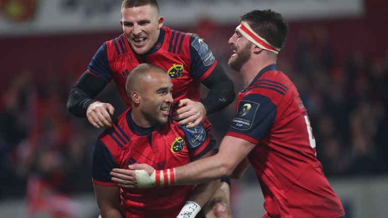 Munster's Simon Zebo celebrates a try against Leicester at Thomond Park