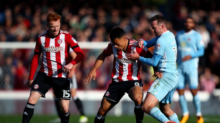 Dean Smith will be able to call upon midfielder Nico Yennaris for Tuesday's trip to the Pirelli Stadium