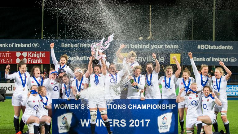 Sarah Hunter lifting the 2017 Six Nations trophy