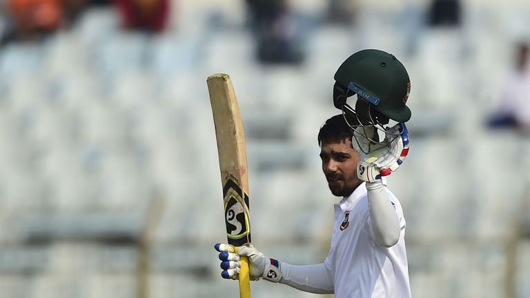 De Silva's ton leads Lanka reply against Bangla De Silva's ton leads Lanka reply against Bangla