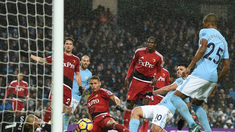 Aguero makes it 3-1