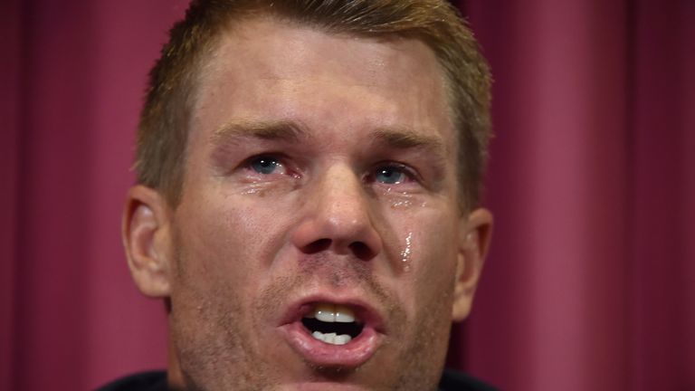 Warner breaks down crying while apologising for his role in the Australian ball-tampering controversy