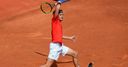 WATCH: Tsitsipas' shoe comes off