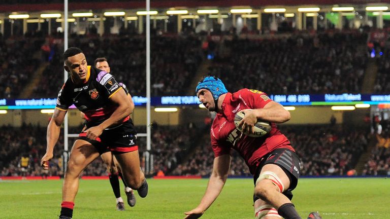 Tadhg Beirne scores for the Scarlets against the Dragons