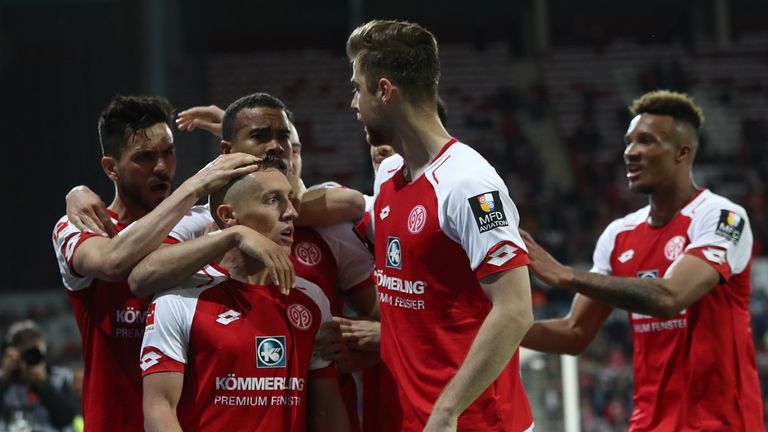 Mainz moved above free-falling Freiburg in the table and up to 15th