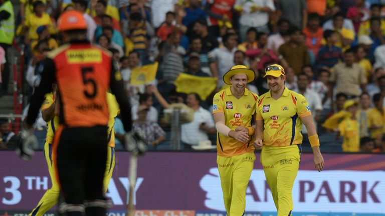 David Willey (left) and Shane Watson celebrate a wicket in Chennai's win over Sunrisers (Credit: AFP)
