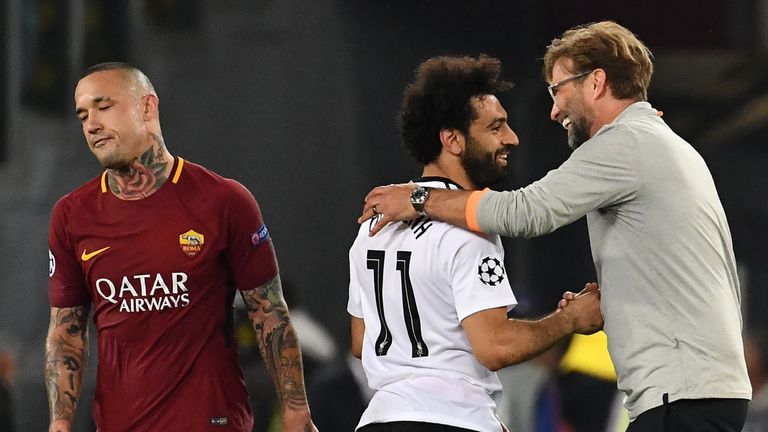 Jurgen Klopp congratulates Mohamed Salah