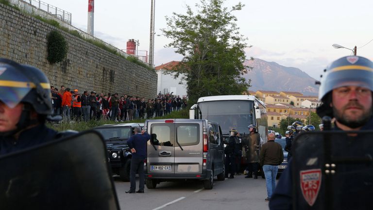 Le Havre's players suffered shock and did not play their Ligue 2 play-off clash against the team from Corsica