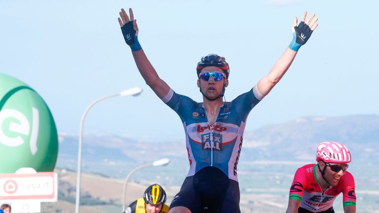 Giro: Wellens wins, Dennis still pink (5) Giro: Wellens wins, Dennis still pink (5)
