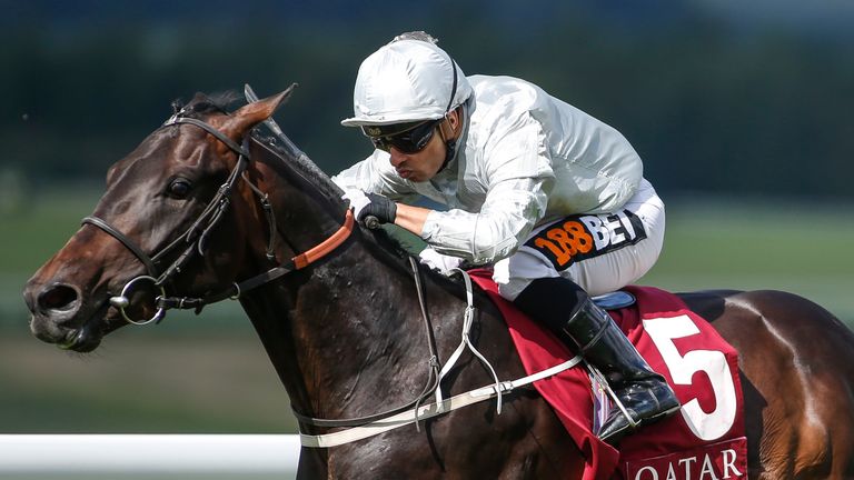 Dee Ex Bee - runs in Grand Prix de Paris