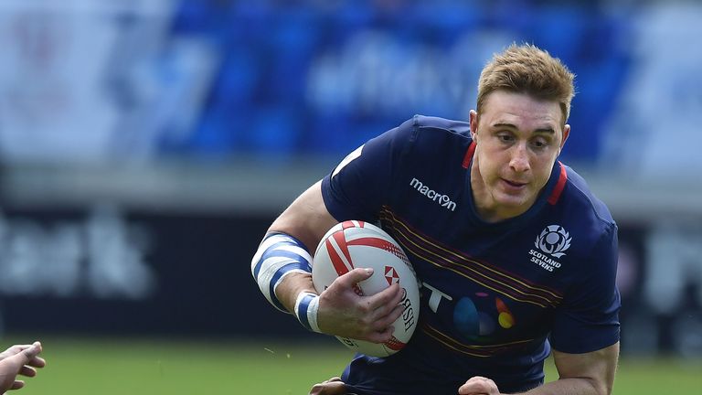 Edinburgh winger Dougie Fife has been added to the Scotland squad to replace Lee Jones