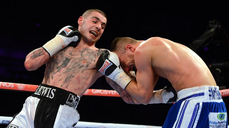 Laight (R) has lost to Lewis Ritson