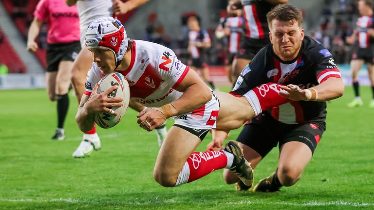 Super League: St Helens make it six straight wins with 28-0 victory over Salford Red Devils - Theo Fages played a key role in St Helens' win over Salford