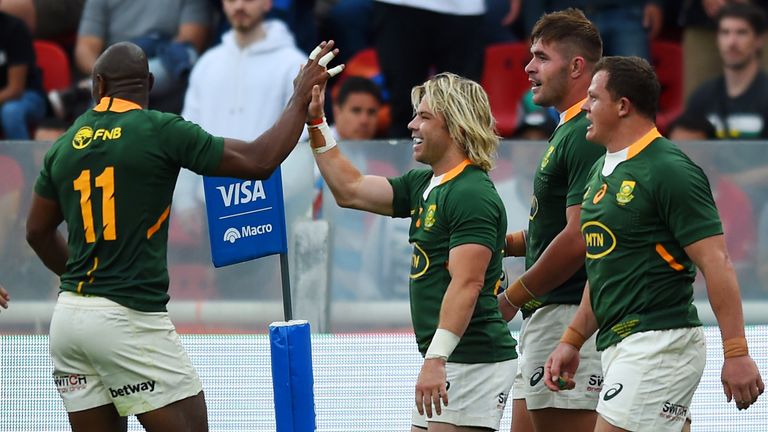 The Springboks scored through the power of their pack and midfielders 