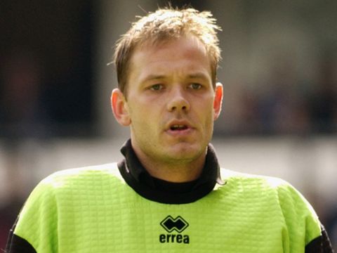 Image of Oakes: Laid low