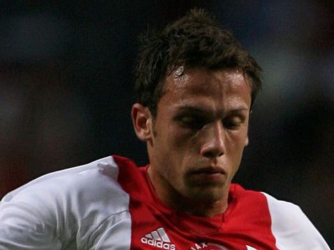 Image of Heitinga: Staying put