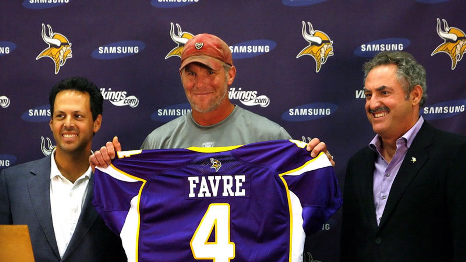 What retirement? Favre coming back with Vikings