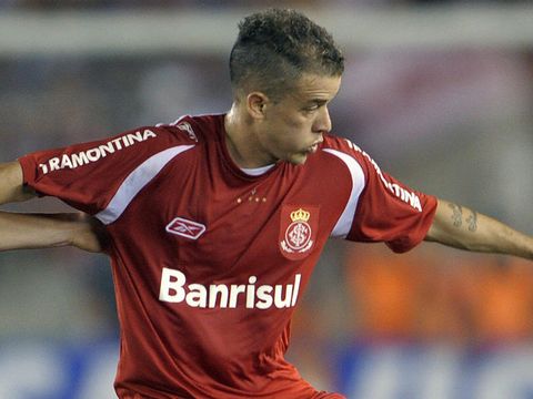 Image of D'Alessandro: Claims Dortmund interest